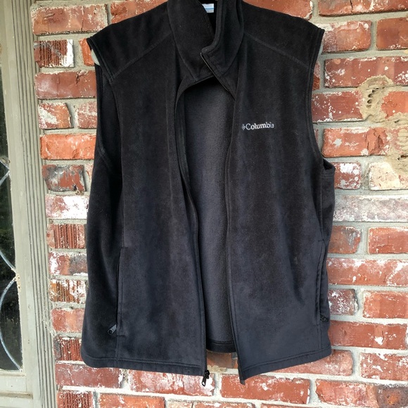 Columbia Other - Columbia men's black fleece vest size Large